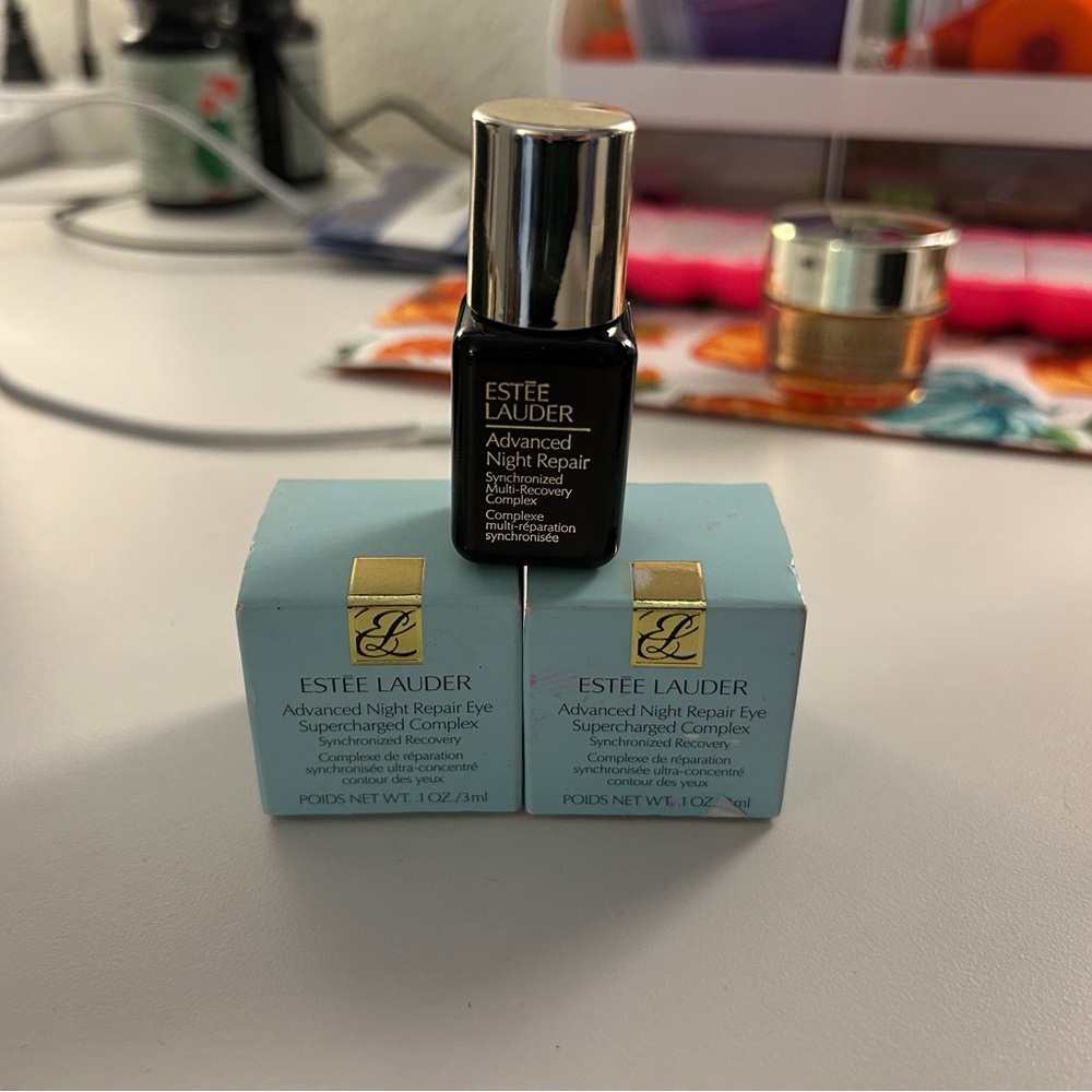 Estee Lauder Advanced Night Repair Set - Black and Blue